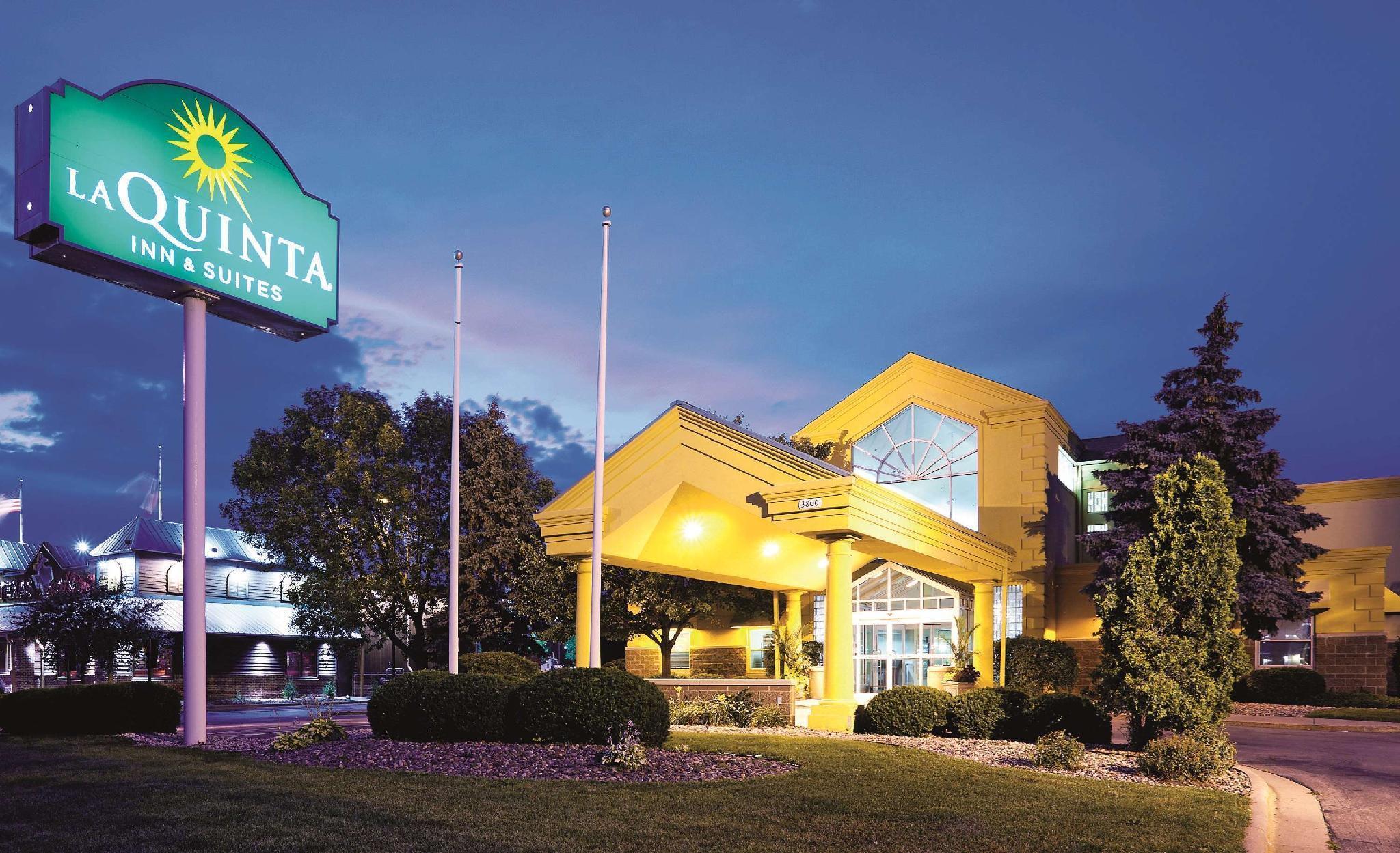 Отель La Quinta By Wyndham Appleton College Avenue Экстерьер фото
